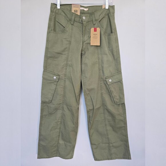 Levi's Superlow Loose Cargo Pants 27 Green NWT - Picture 1 of 8